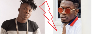 Stonebwoy Pulls out A Gun As Shatta Wale Attacks Him live On Stage (Watch Video)